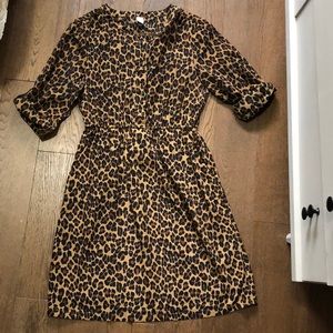 Women’s Old Navy long-sleeve leopard dress.